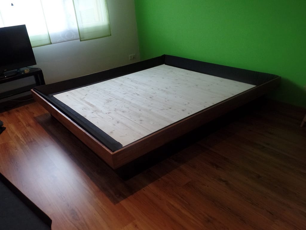 Megaschlaf Wasserbetten mit Massivholz gebaut