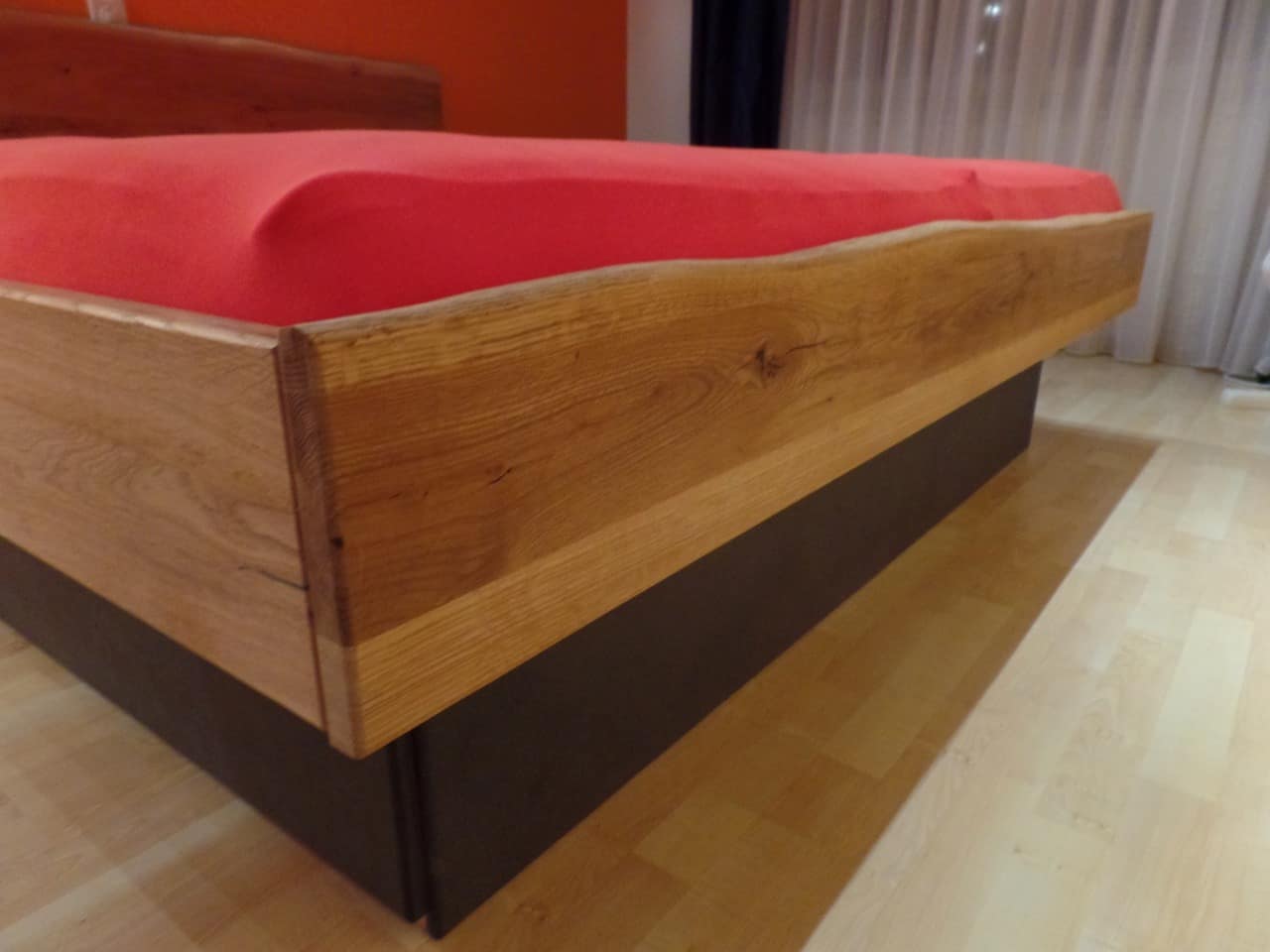 Hardside Wasserbettrahmen in Eiche mit Waldkante