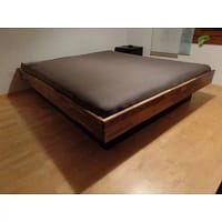 Biowasserbett massiv Nussbaum Sockel schwarz 25 cm