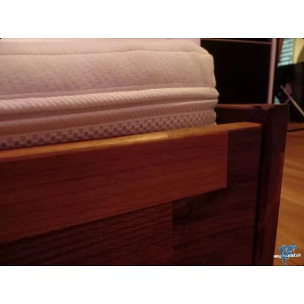 BIOwasserbett Nussbaum Kopfteil bündig Boden